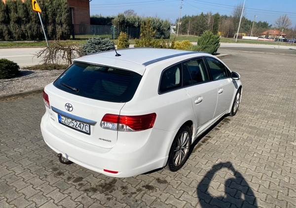 Toyota Avensis cena 35900 przebieg: 181000, rok produkcji 2012 z Łask małe 277